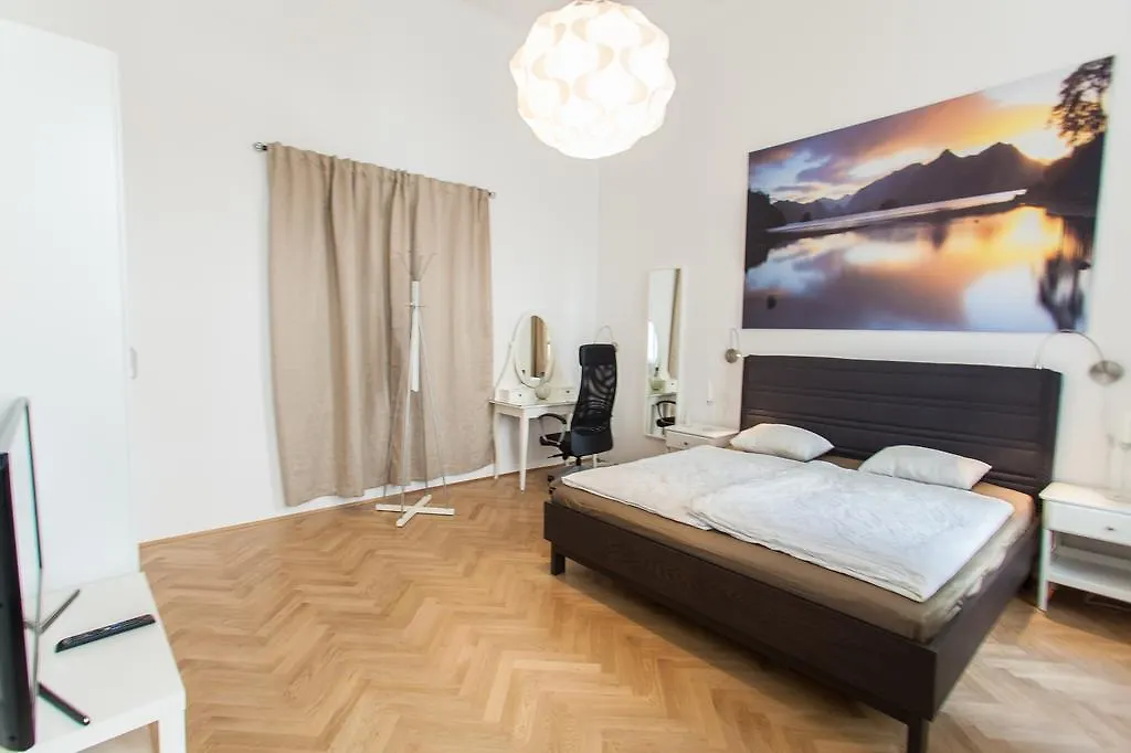 Deluxe Apartment with 3 Rooms - Hegelgasse 17 - Wenen 0*,  Oostenrijk