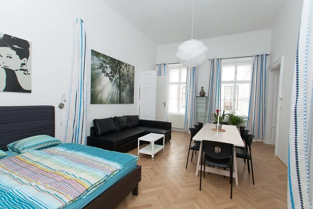 Deluxe Apartment with 3 Rooms - Hegelgasse 17 - Wenen