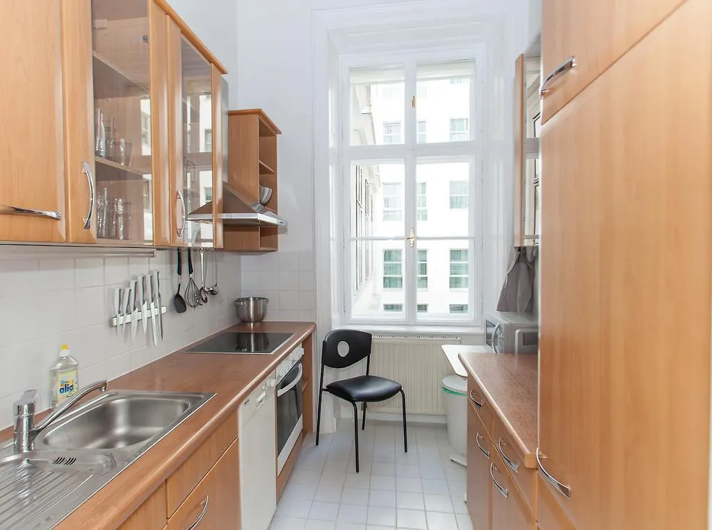 Deluxe Apartment with 3 Rooms - Hegelgasse 17 - Wenen